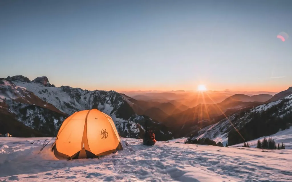 inflatable-tents-in-winter-snow-camping-tips-and-tricks